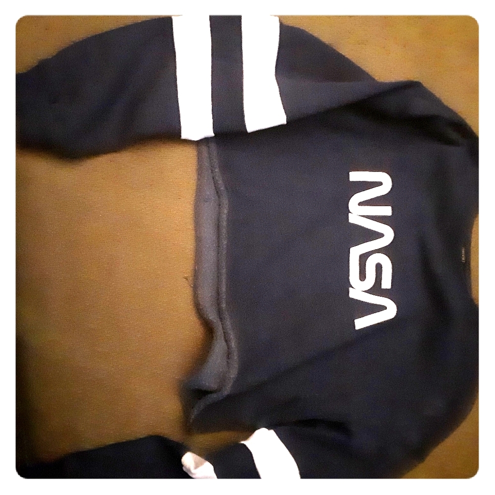Crop top sweater